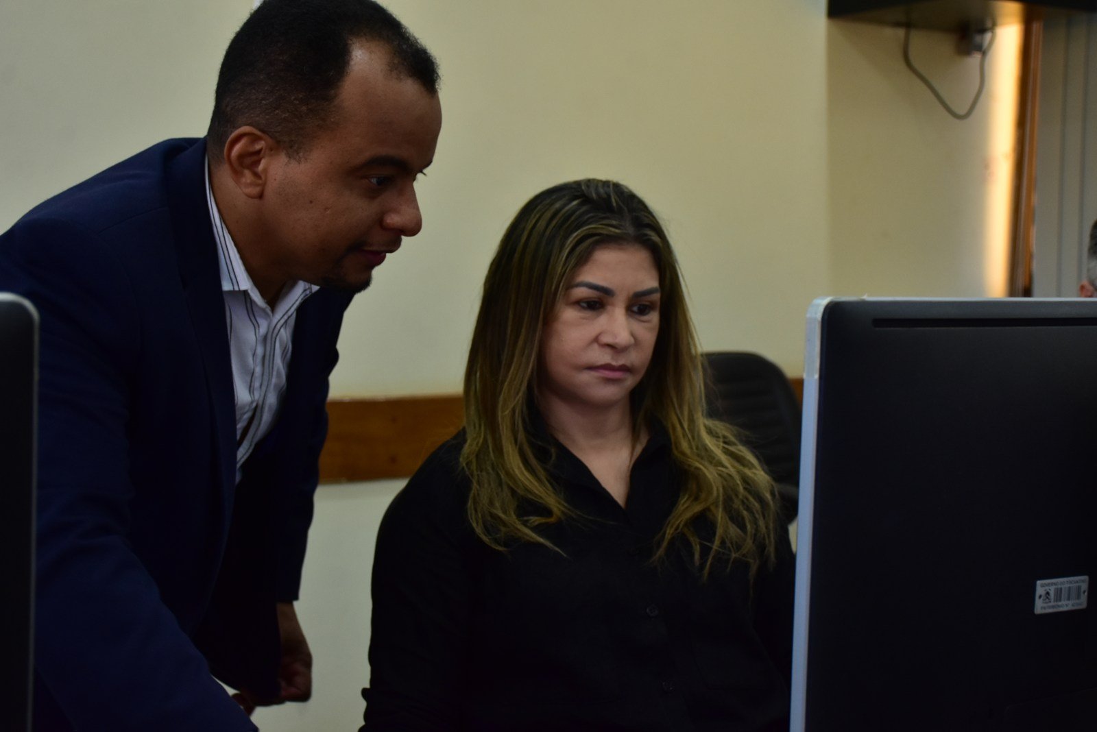 Antonio Bandeira orienta atividade prática durante a segunda turma da EGEFAZ.