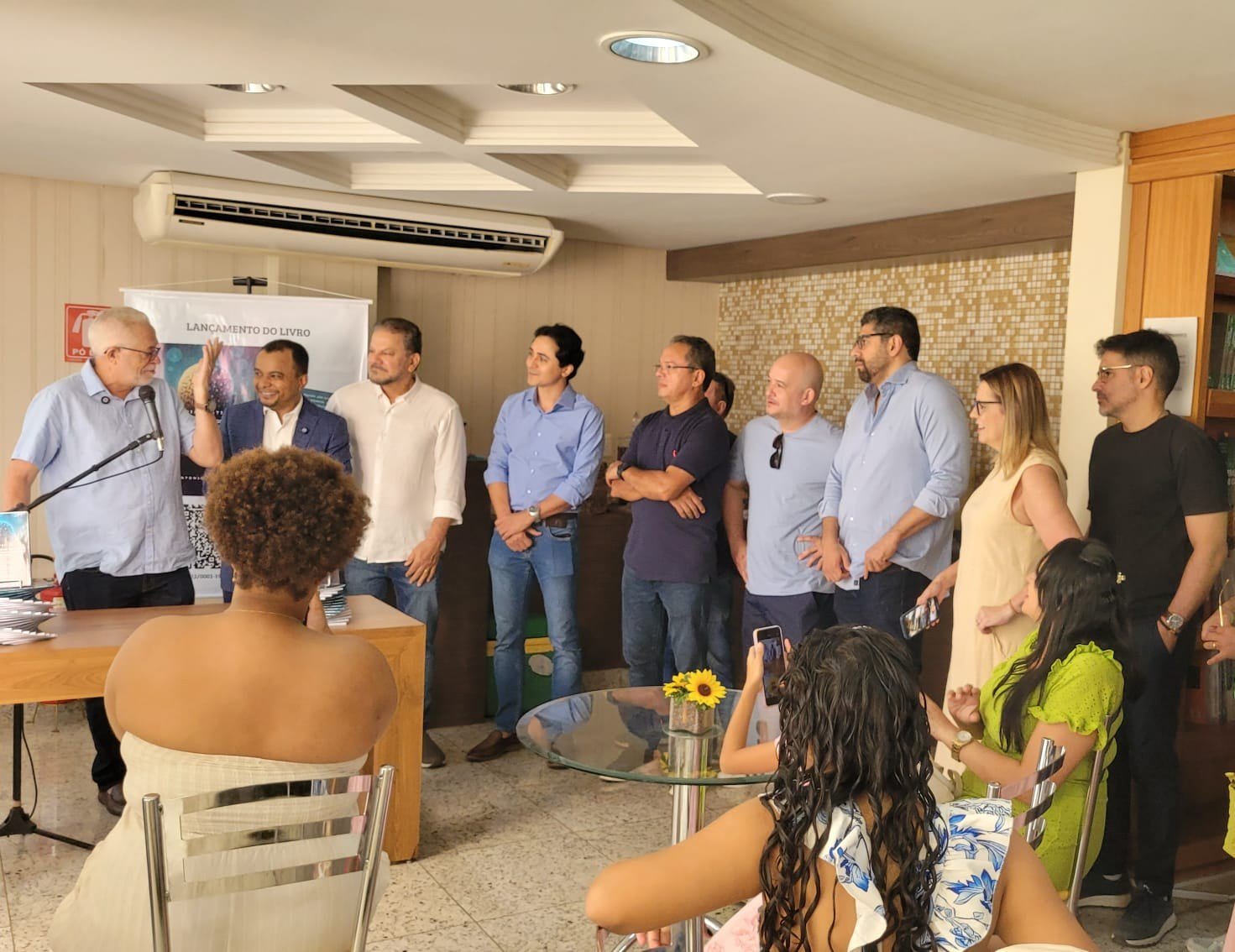 Encontro de lançamento do livro na Gep Livraria, em 31 de maio de 2025.